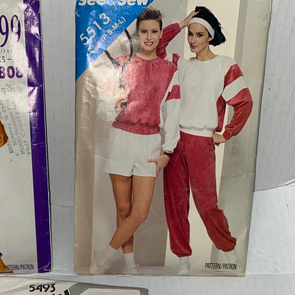 * Vintage Sewing Patterns Set athletic outfits 1980 vintage cut fits med & small - Picture 6 of 6